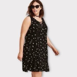 Torrid Black Daisy Floral Lace-up Trapeze Dress Mini Size 1X